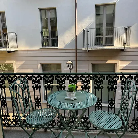Apartamento Chagall Champagne Asti